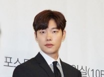 배우 류준열 팬들, 생일 기념 캄보디아 우물 기증